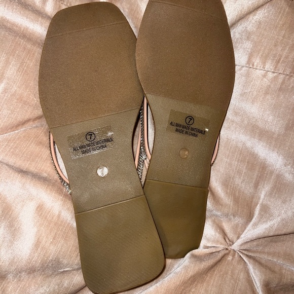 Fashion Nova Flip Flops - Picture 2 of 2